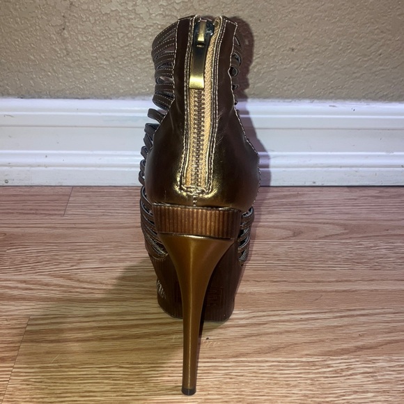 Bebe gold wooden platform heels  |  Womens size 8 - Picture 3 of 4